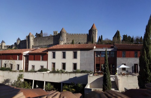Carcassonne Hotel | Riverside escape | 1.2mi Pont Vieux | Sunset walks and scenic views
