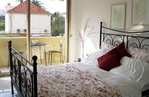 Cap-d'Antibes Apartment | Riviera at its Best: Elegant and Exceptional 5-Star-Rated 1BR w/Beachfront+Pool