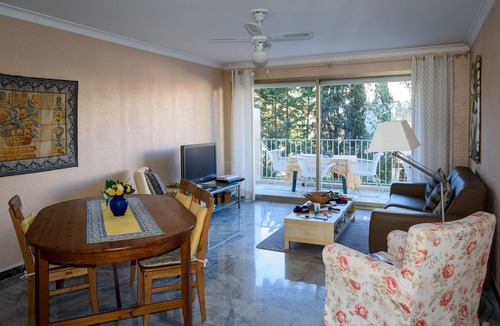 Cap-d'Antibes Apartment | Riviera at its Best: Elegant and Exceptional 5-Star-Rated 1BR w/Beachfront+Pool