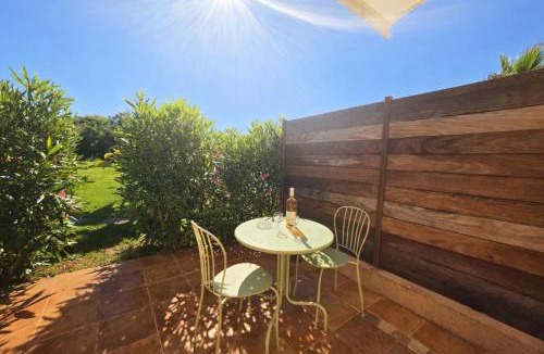 Mandelieu-La-Napoule Apartment | Robinson Suites 02 - Standing Presta