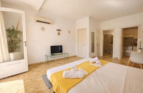 Mandelieu-La-Napoule Apartment | Robinson Suites 02 - Standing Presta