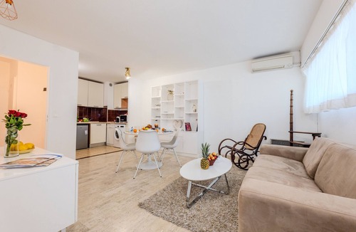 Menton Apartment | Roca Mare 1 bloc B apt 01, Menton, France