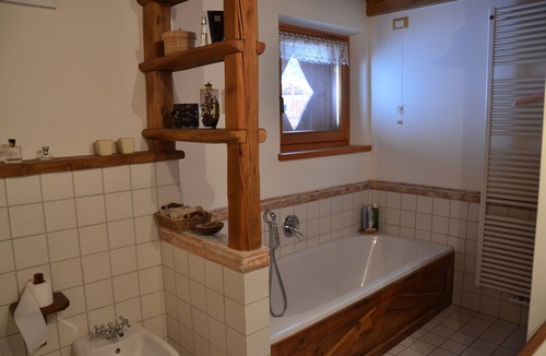 Rabbi Apartment | Room 'Camera Polinar' with Mountain View and Shared Garden