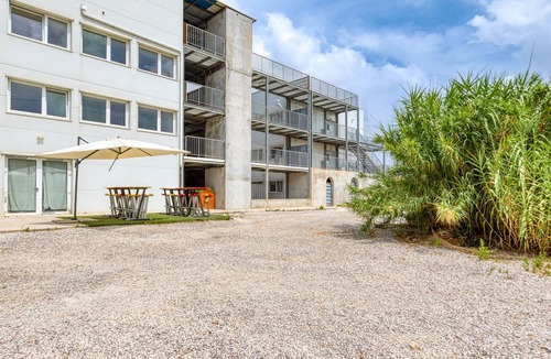 Mudaison Apartment | Room with Shared Terrace and Wi-Fi, 10 Minutes from the Sea