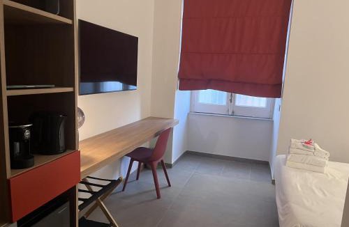 Vittorio Emanuele Bed & Breakfast | Rooms Around