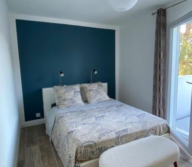 Velaux Apartment | Roque and Terrace T2 top of Villa