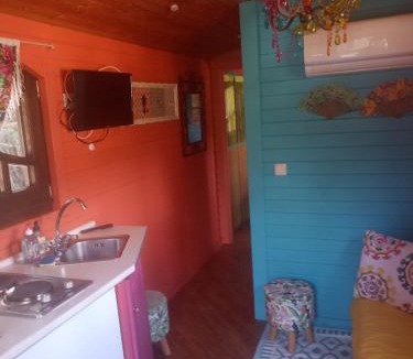 Maussane Ski Chalet | Roulotte des Alpilles