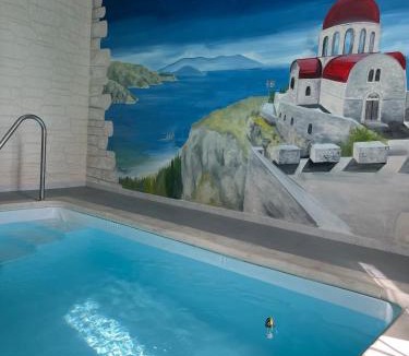Port-Saint-Louis-du-Rhone Apartment | Séjour exclusif avec piscine intérieure et sauna