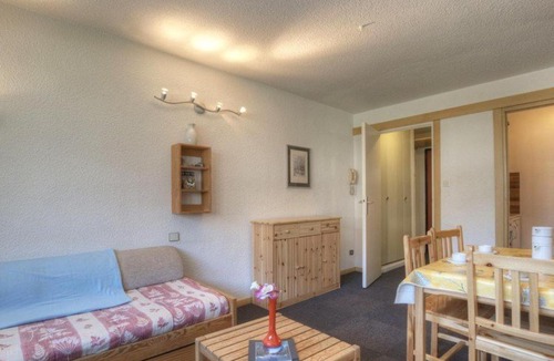 Chantemerle Apartment | Séjour montagne à Serre-Chevalier, appartement 4 pers. avec balcon, proche commerces. - FR-1-330E-69