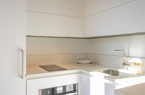 Saint-Tropez City Centre Apartment | Saint-Tropez: Bright apartment near the port