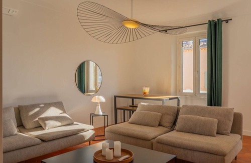 Saint-Tropez City Centre Apartment | Saint-Tropez: Bright apartment near the port