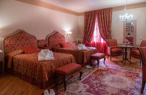 Lucca Historical Center Hotel | San Luca Palace Hotel