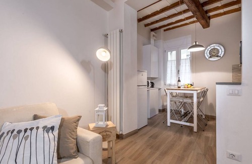 Sant' Ambrogio Apartment | Santa Croce Place in Florence by Mmega