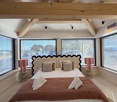 Guerrevieille Apartment | Sea-view loft in Grimaud Facing Saint-Tropez