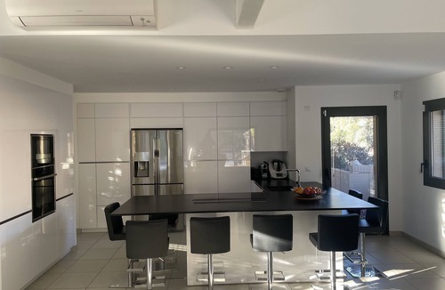 Est Villa | Secure Villa with Private Pool