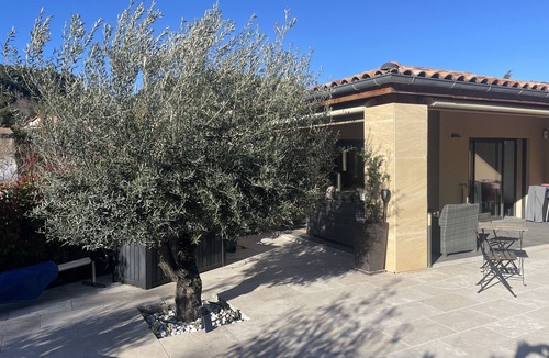 Est Villa | Secure Villa with Private Pool