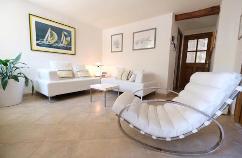 Orgon Villa | Semi-detached provencal farm with swimming pool