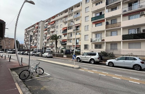 Prado - Republique Apartment | Serene 3-bedroom apartment with AC in beautiful Cannes