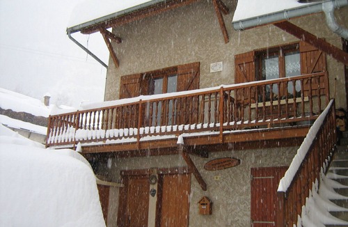 La Salle-les-Alpes Apartment | Serre chevalier 1400, Le Bez, ski slopes, apartment 4 pers. in house.