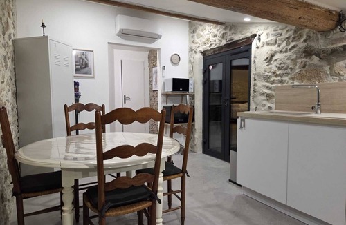 Vailhan House | Sheepfold in a quiet environment. 3 stars furnished for tourism.