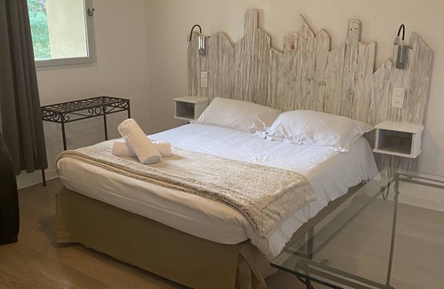 Saint-Martin-de-Castillon Other | Small Provencal farmhouse with p terrace and close to tourist attractions