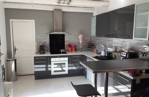 Istres Villa | south-facing vacation home
