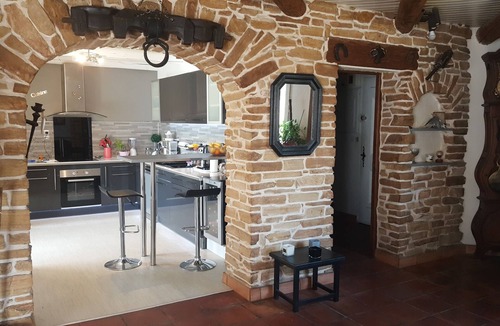 Istres Villa | south-facing vacation home
