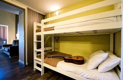Arles Hotel | SOWELL Family Les Amandiers* - Superior Room 3 People