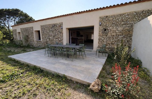 Florensac House | Spacious 5-bedroom house in quaint Florensac with AC