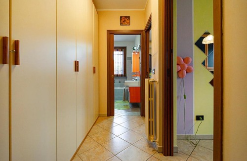 Lainate Apartment | Spacious Accommodation in Lainate - 2 Large Bedrooms for 4