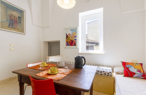 Giuggianello Apartment | Spacious and comfortable studio apartment sleeping up to three people, located in Giuggianello, a quiet village in the heart of Salento, just steps from the town center. It's within easy reach of some of the area's most charming towns: the sea is about a