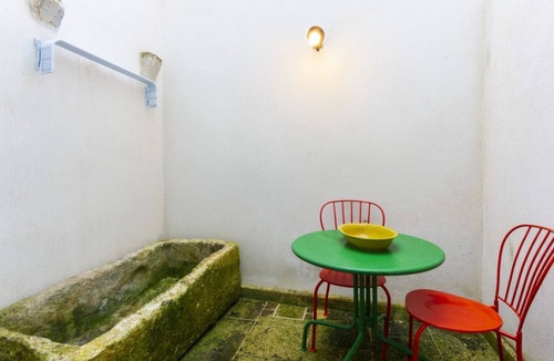 Giuggianello Apartment | Spacious and comfortable studio apartment sleeping up to three people, located in Giuggianello, a quiet village in the heart of Salento, just steps from the town center. It's within easy reach of some of the area's most charming towns: the sea is about a