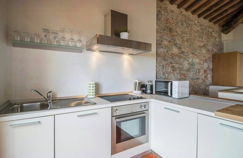Matraia Apartment | Spacious apartment with pool near Lucca