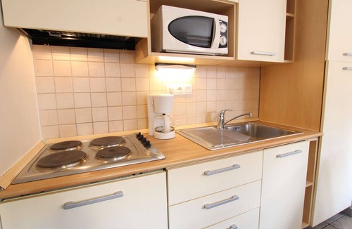 Montgenevre Apartment | Spacious Mountain Apartment in Montgenèvre – Sleeps 6, Pet-Friendly, Private Garage & Balcony