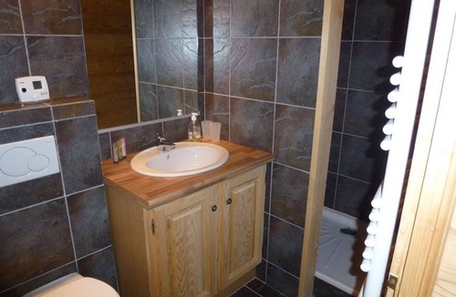 Isola Apartment | Spacious Mountain Apartment with Ski-In/Ski-Out, Balcony & Garage