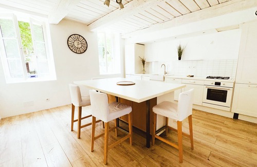 Bargemon Apartment | Spacious T3 - Swimming pool 2 min away - Heart of the village
