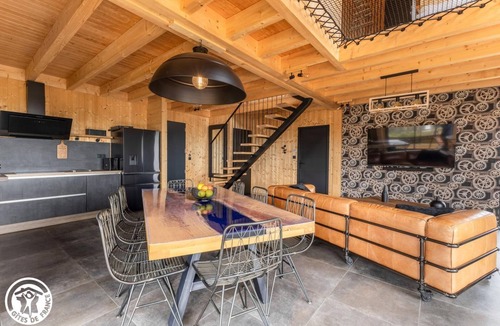 Besse-et-Saint-Anastaise House | Splendid upscale chalet with exceptional views, located just a few minutes from the ski slopes