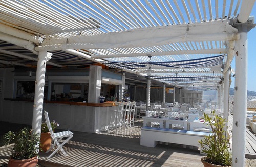 Marseillan Apartment | Stay by waterside. Au bord de l'eau à Marseillan. July availability