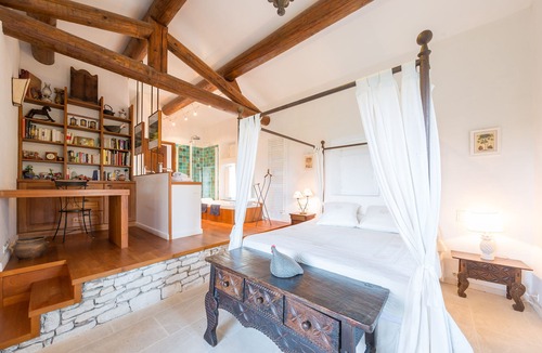 Bonnieux House | Stone farmhouse with exceptional view of the Grand Luberon 4 * tourist office
