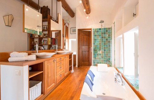 Bonnieux House | Stone farmhouse with exceptional view of the Grand Luberon 4 * tourist office