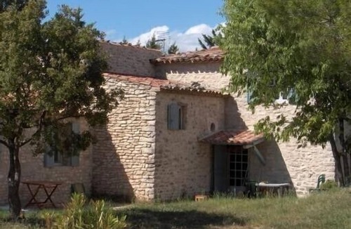 Buoux House | Stone house in truffle oaks plantation on hills of Buoux
