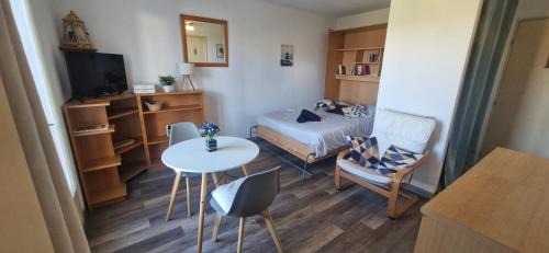 Greoux-les-Bains Apartment | Studio à 10min à pieds des Cures