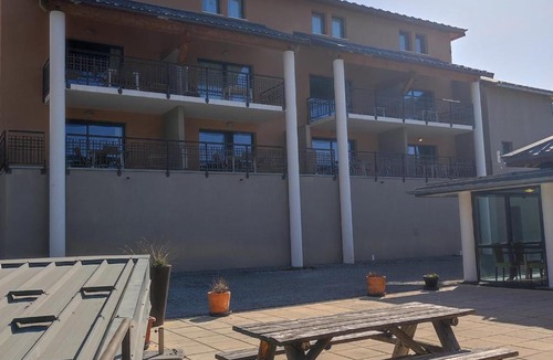 Jausiers Apartment | Studio à Jausiers avec terrasse et accès piscine, animaux acceptés - FR-1-165B-48