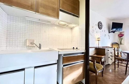 Greoux-les-Bains Apartment | Studio - 1/2 persons - Gréoux-les-Bains