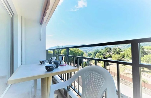 Greoux-les-Bains Apartment | Studio - 1/2 persons - Gréoux-les-Bains
