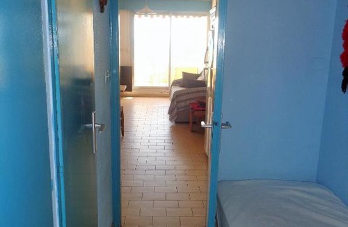 Sete Apartment | STUDIO 1ERE LIGNE MER AVEC PARKING ET ASCENSEUR