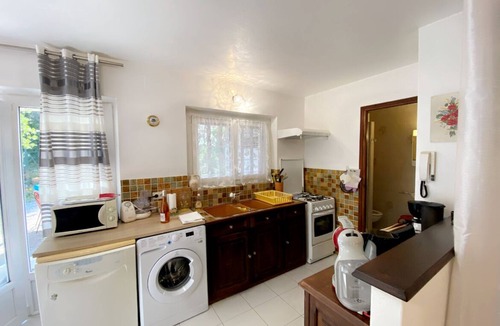 Biot Apartment | studio 30 m2 on the ground floor in a quiet area