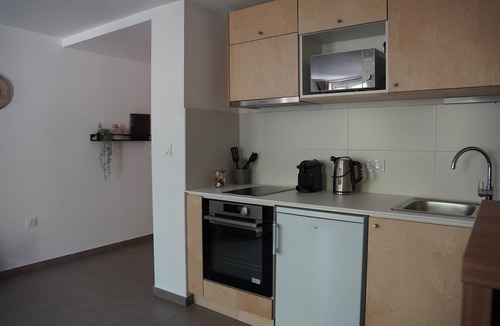 Velaux Apartment | Studio 35m2 air-conditioned and fully equipped