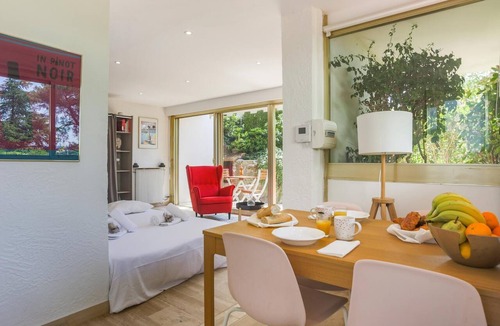 California - Pezou Apartment | Studio A/C La Californie with patio by Olidesi