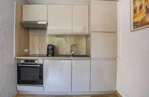 California - Pezou Apartment | Studio A/C La Californie with patio by Olidesi